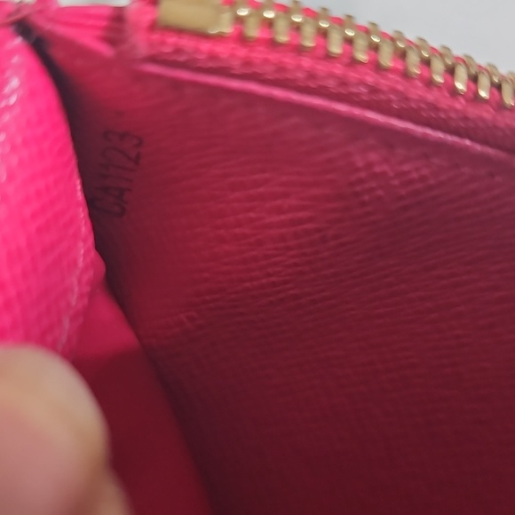 Louis Vuitton Portefeuille Insolite Wallet – Black Multicolor Monogram - Picture 2 of 11